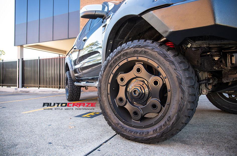 FORD RANGER MO977 BLACK OUT